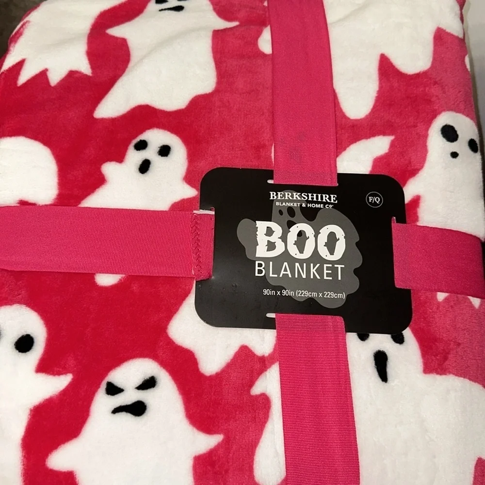 Berkshire Halloween pink and white ghost blue blanket